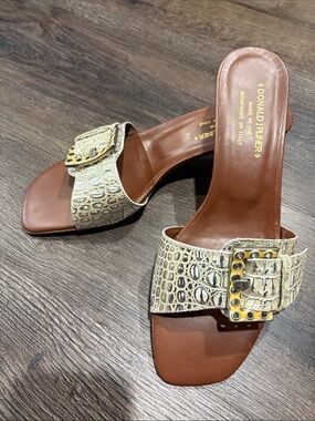 Donald J. Pliner Brown Leather mule heels